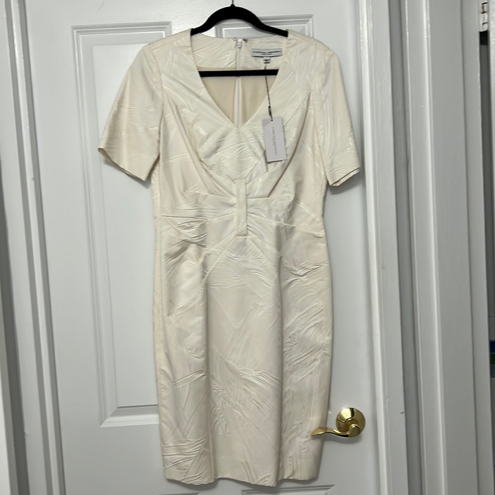 Carolina Herrara Off White Dress size 10. NWT